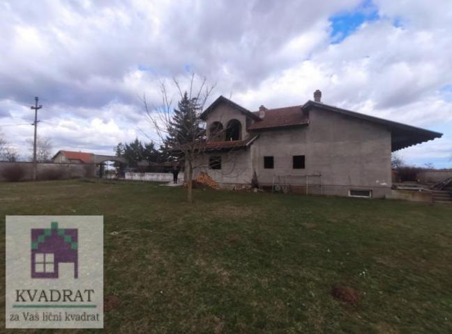 Stambena kuća 182 m² + Pk, 66, 15 ari, Obrenovac, Dren – 180 000 €