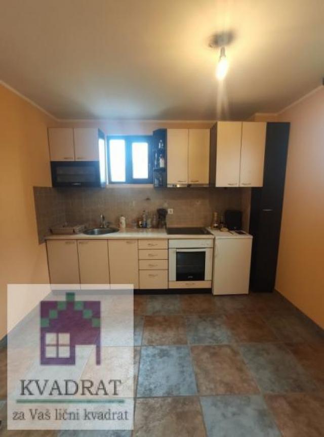 Kuća 178 m² + pomoćna kuća sa lokalom 98 m², 4, 16 ari, Obrenovac, Stubline – 95 000 €