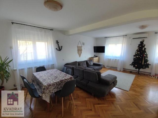 Kuća 300 m², 8 ari placa, Obrenovac, Mala Moštanica - 175 000 €