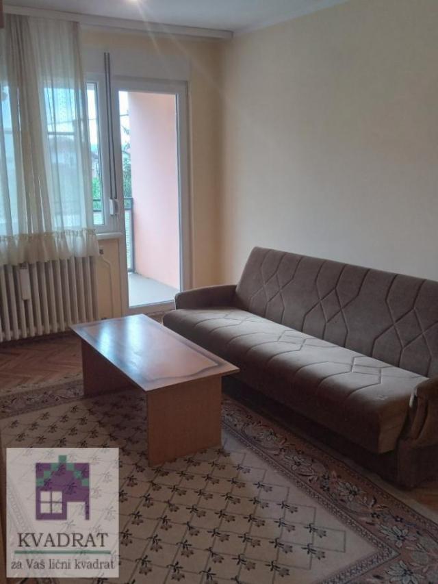 Kuća 180 m² + pomoćna kuća 30 m², 10 ari, Obrenovac, (POLUNAMEŠTENA) – 165 000 €