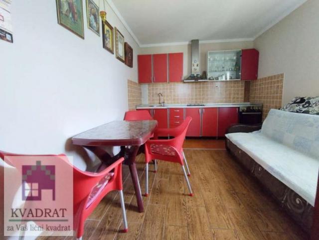 Kuća 382 m² + Pk, 26 ari, Obrenovac, Skela – 210 000 €