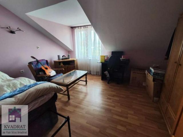 Kuća 205 m², 23, 38 ari, Obrenovac, Zvečka – 175 000 € (POLUNAMEŠTENA)