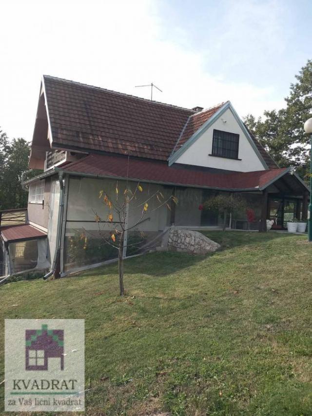 Kuća 148 m2  + 70 m2 , 11. 73 ara, Lučani, Zeoke-128000eur