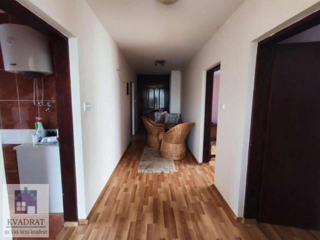 Kuća 205 m², 23, 38 ari, Obrenovac, Zvečka – 175 000 € (POLUNAMEŠTENA)