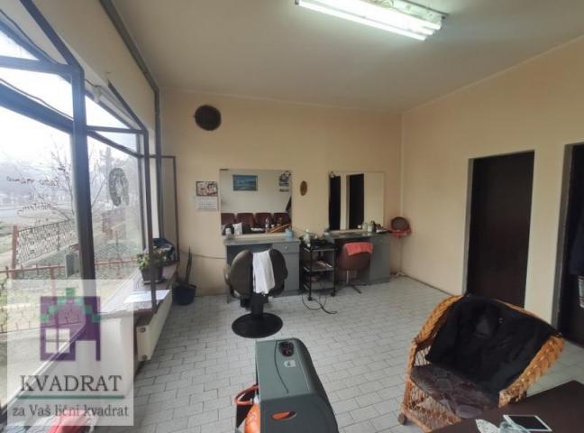 Kuća 178 m² + pomoćna kuća sa lokalom 98 m², 4, 16 ari, Obrenovac, Stubline – 95 000 €