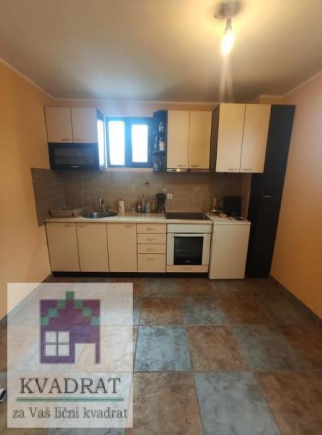 Kuća 178 m² + pomoćna kuća sa lokalom 98 m², 4, 16 ari, Obrenovac, Stubline – 95 000 €