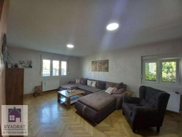 Kuća 290 m², 6, 5 ari  Obrenovac, Belo Polje – 175 000 € (NAMEŠTENA)