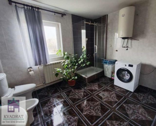 Kuća 205 m², 23, 38 ari, Obrenovac, Zvečka – 175 000 € (POLUNAMEŠTENA)