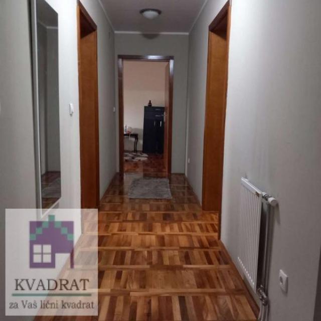 Trosoban stan 74 m², IV sprat, Obrenovac, centar – 94 200 €