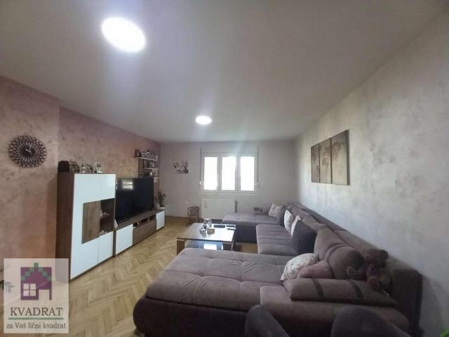 Kuća 290 m², 6, 5 ari  Obrenovac, Belo Polje – 175 000 € (NAMEŠTENA)