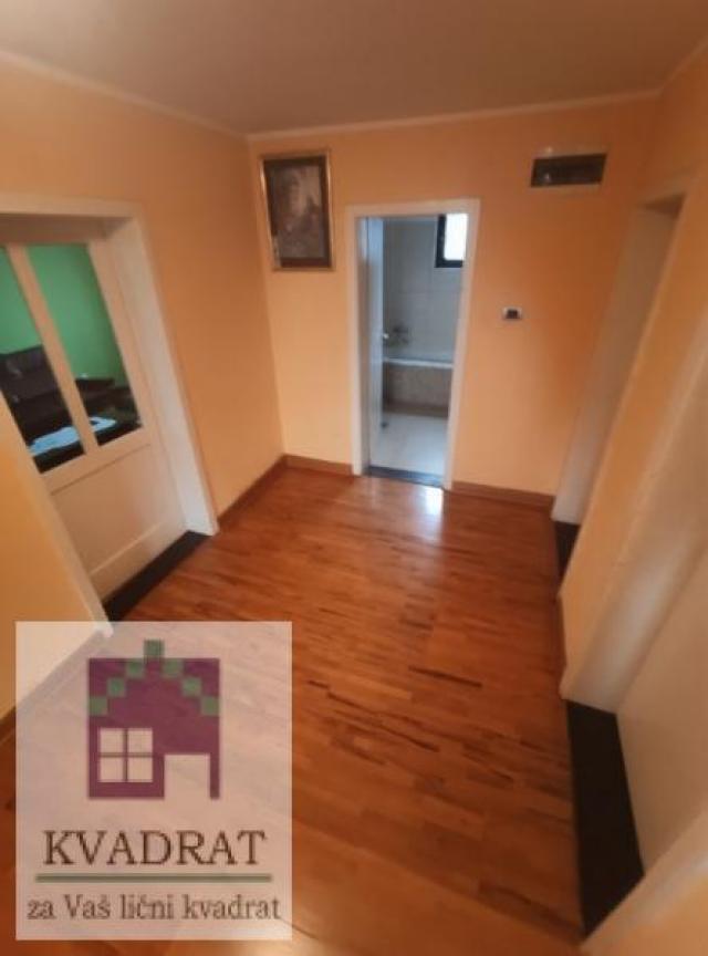 Kuća 178 m² + pomoćna kuća sa lokalom 98 m², 4, 16 ari, Obrenovac, Stubline – 95 000 €