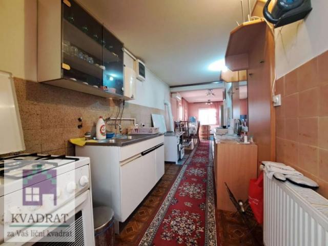 Kuća 268 m², 7, 73 ara, Ub – 255 000 €