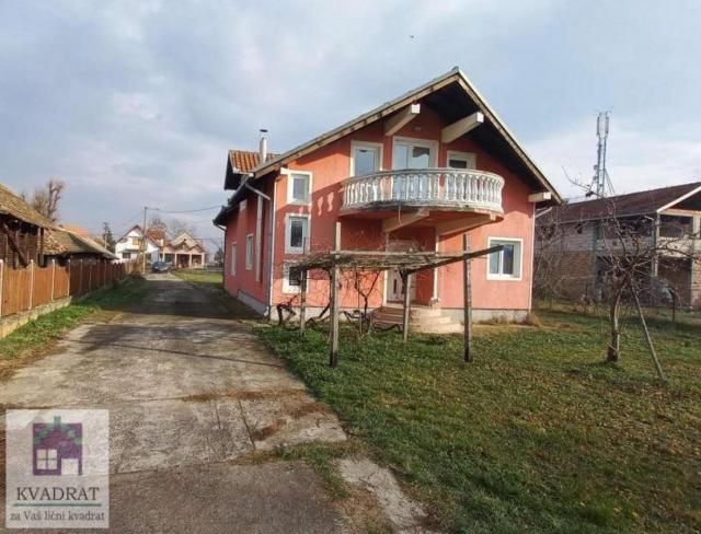 Kuća 205 m², 23, 38 ari, Obrenovac, Zvečka – 175 000 € (POLUNAMEŠTENA)