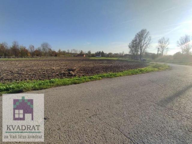 Građevinski plac 50  ari, Obrenovac, Veliko Polje – 29 500 €