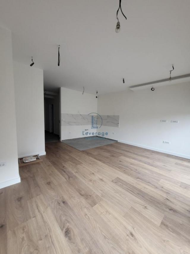 Lux, Učiteljsko naselje, 90, 35 + 10 m2