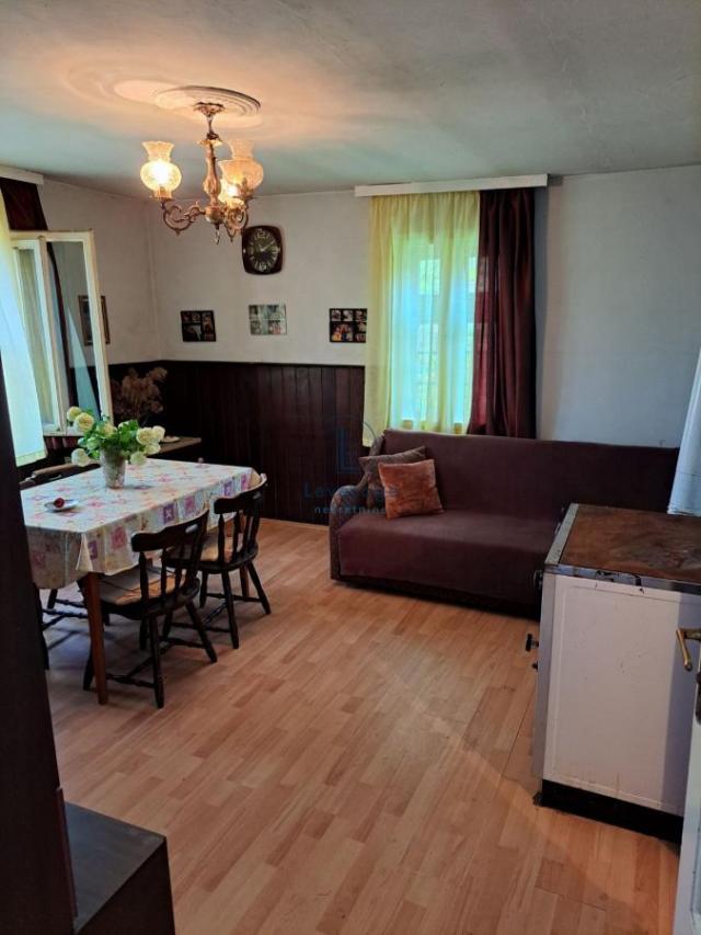 Kuća, Ritopek, 79 + 40 m2, 15 ari placa