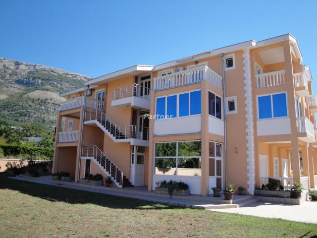 Vila 650 m2 Sutomore