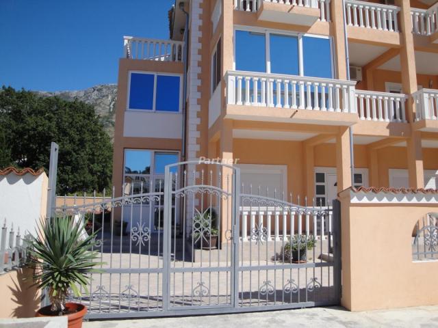 Vila 650 m2 Sutomore