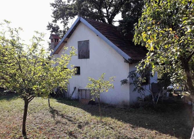 Smederevski put, Zaklopača, Vilina strana, uknjižena kuća na 15 ari .. 