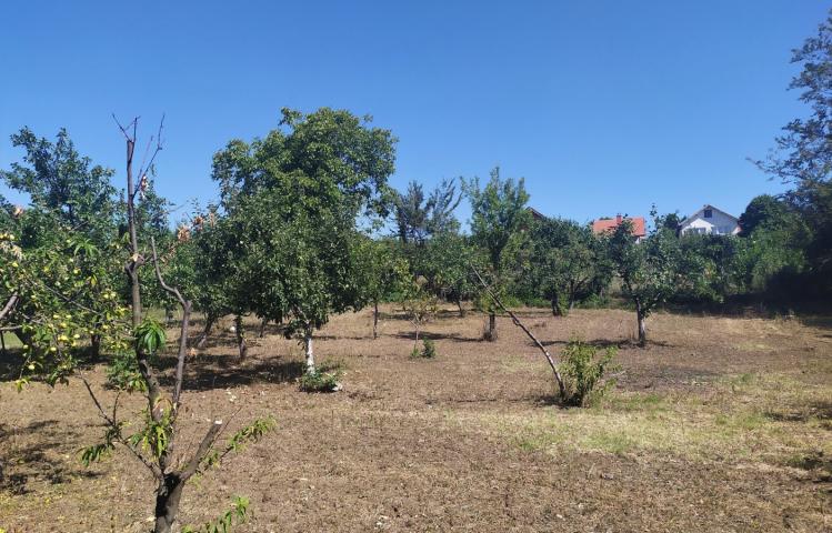 Smederevski put, Zaklopača, Vilina strana, uknjižena kuća na 15 ari .. 