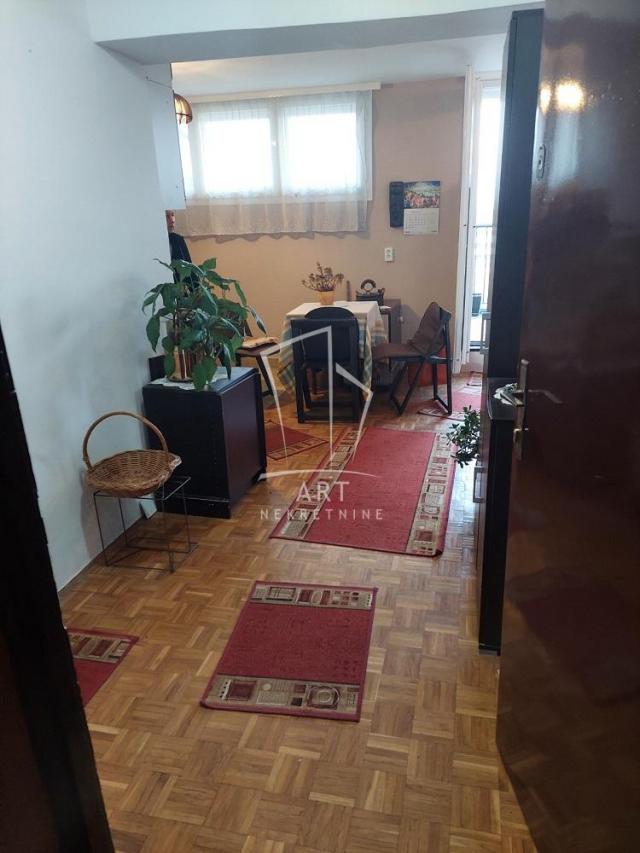 Dorćol , 37m2 i 20m2 terasa ID#3917