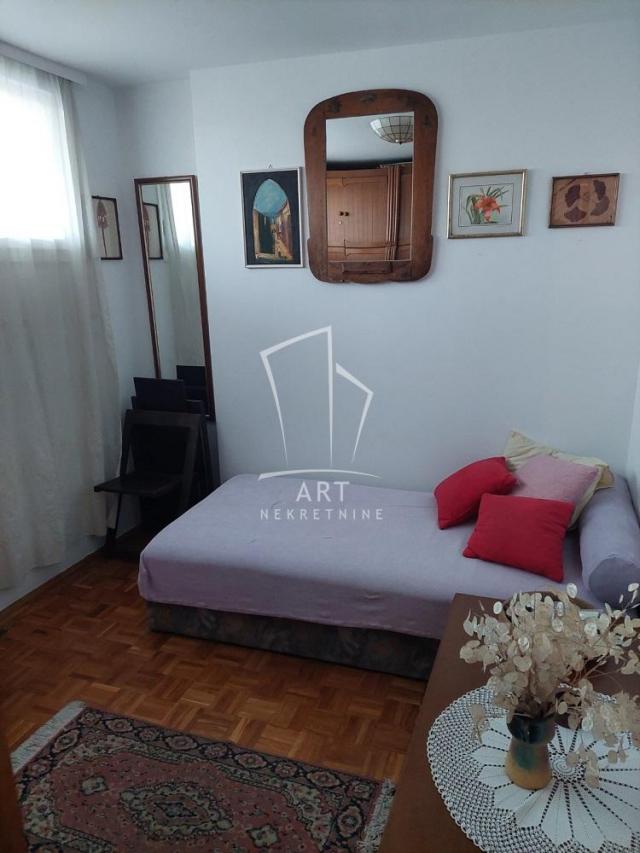 Dorćol , 37m2 i 20m2 terasa ID#3917