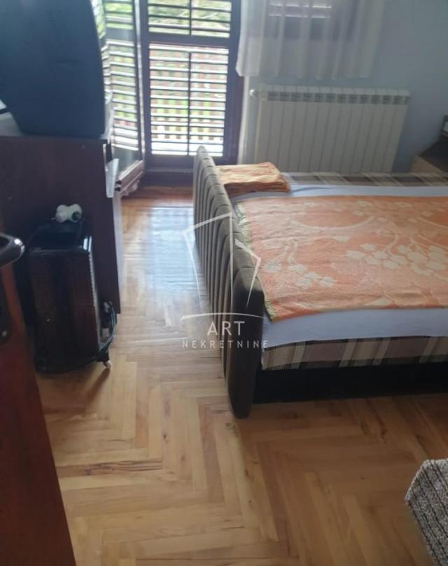 Sopot, Kosmaj, kuća mereno 150m2 i 14ari ID#6575