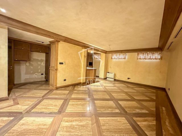 Odlična lokacija, mereno 245, gar. mesto ID#7111
