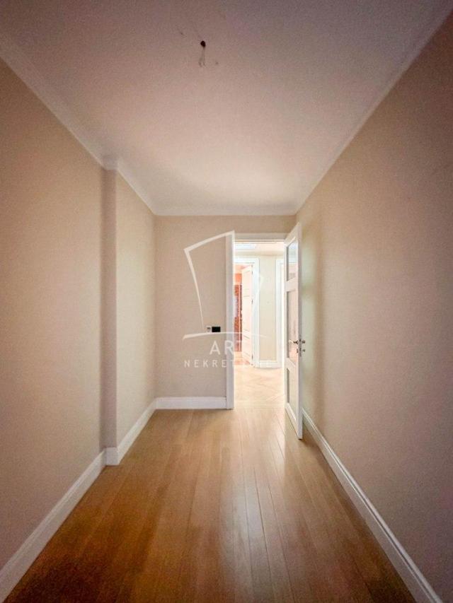 Odlična lokacija, mereno 245, gar. mesto ID#7111