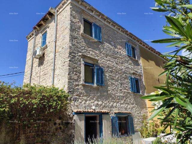 House Semi-detached, stone, renovated house, 300 years old.