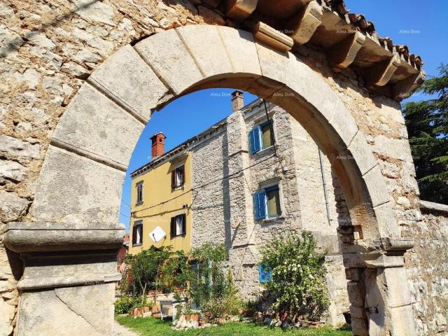 House Semi-detached, stone, renovated house, 300 years old.