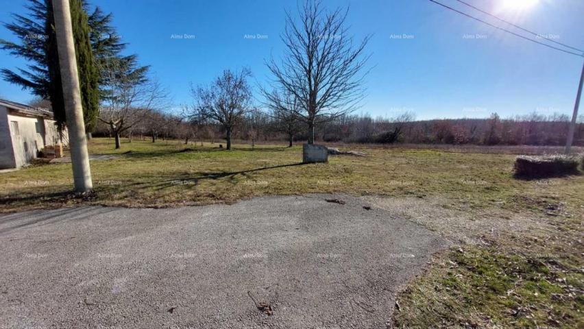 House A building plot for sale near Žminj with an outbuilding.