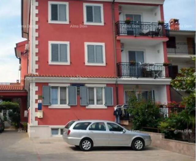 Haus Haus mit 14 Wohnungen in der Nähe des alten Zentrums von Rovinj