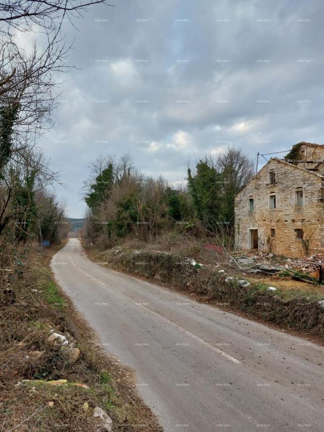 House Three Ruined Houses near Oprtalj!