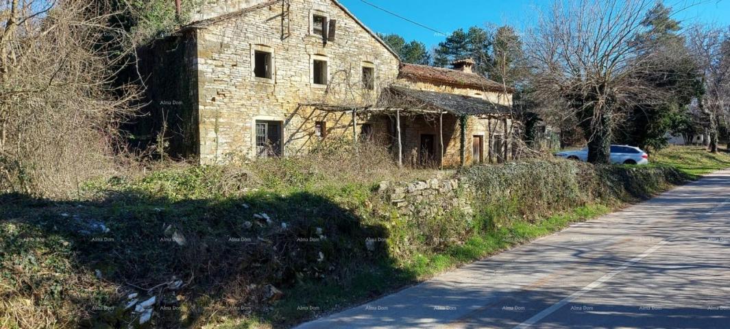 House Three Ruined Houses near Oprtalj!