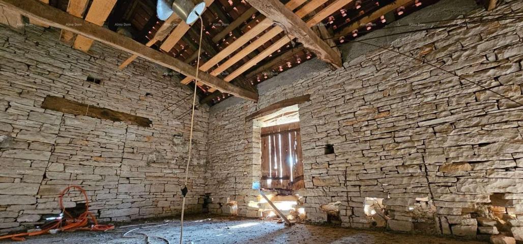 Stone house Istrian stone house for sale, Oprtalj