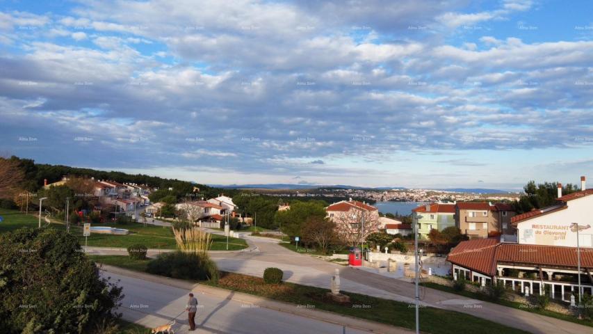 Građevinsko zemljište Prodaje se atraktivno građevinsko zemljište u blizini mora, Premantura