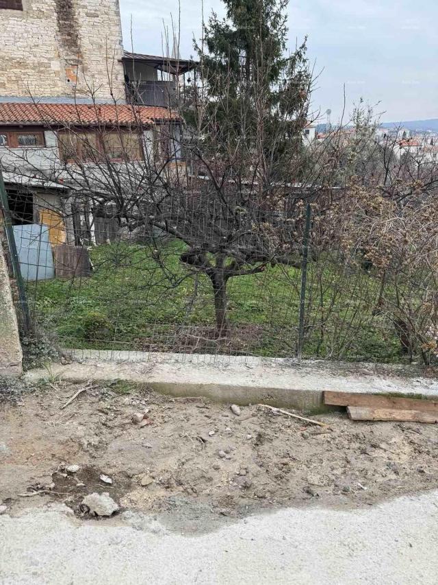 Haus Verkauf eines Hauses mit Garten in unmittelbarer Nähe des Zentrums, Buje!