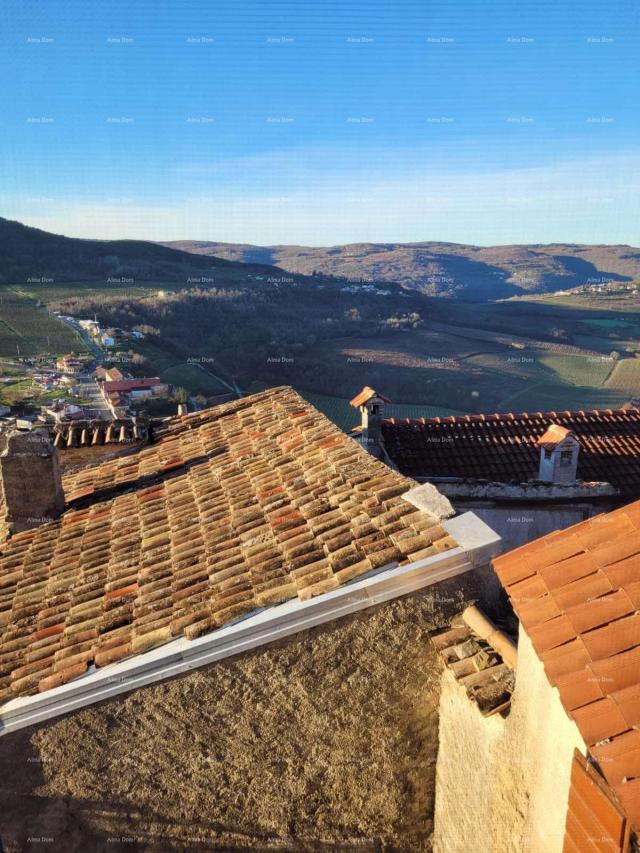 Haus Renoviertes istrisches Steinhaus zum Verkauf im Zentrum der wunderschönen istrischen Stadt Moto