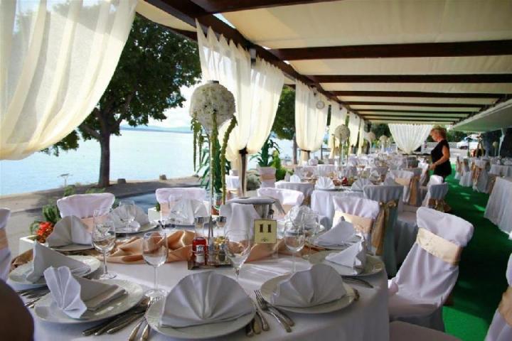 Hotel CRIKVENICA - The hotel is 10 meters from the crystal turquoise sea;