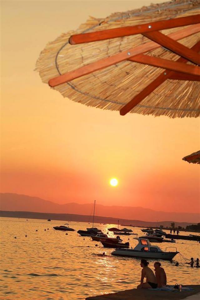 Hotel CRIKVENICA - The hotel is 10 meters from the crystal turquoise sea;