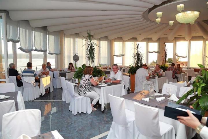 Hotel CRIKVENICA - The hotel is 10 meters from the crystal turquoise sea;