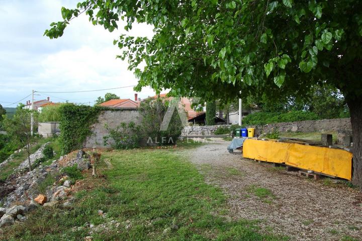 Krk, surroundings, partially adapted semi-detached building. ID 59