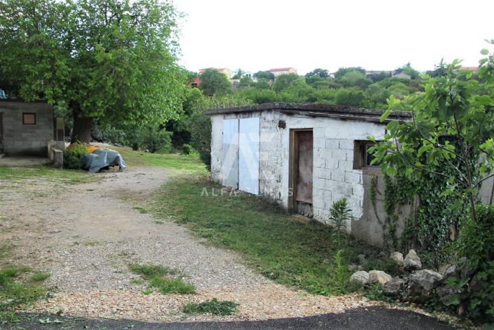 Krk, surroundings, partially adapted semi-detached building. ID 59