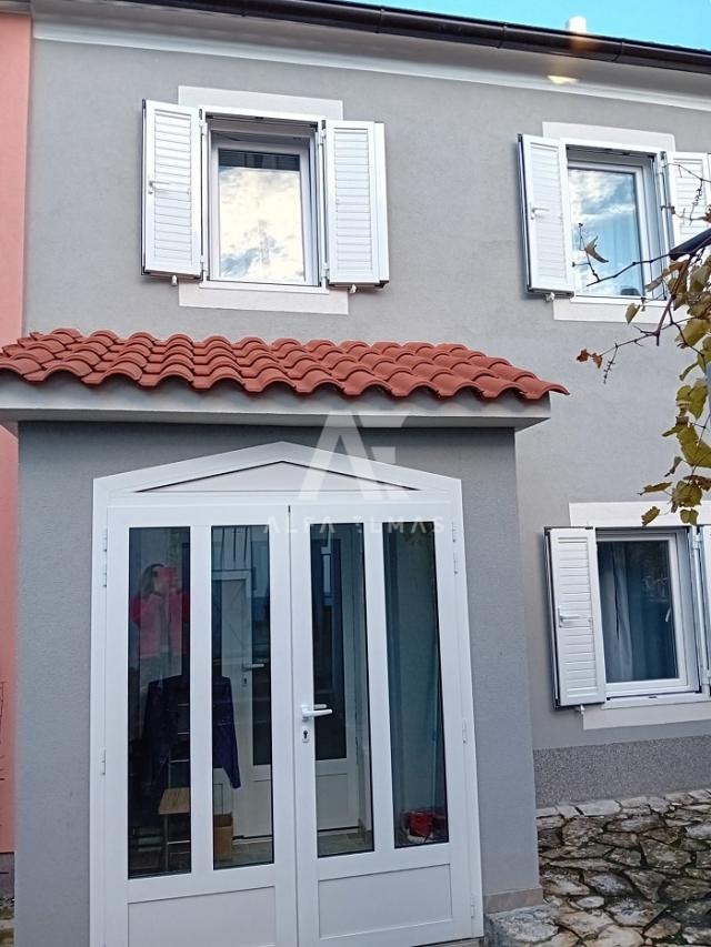 Omišalj, completely renovated house near all amenities!! ID 220