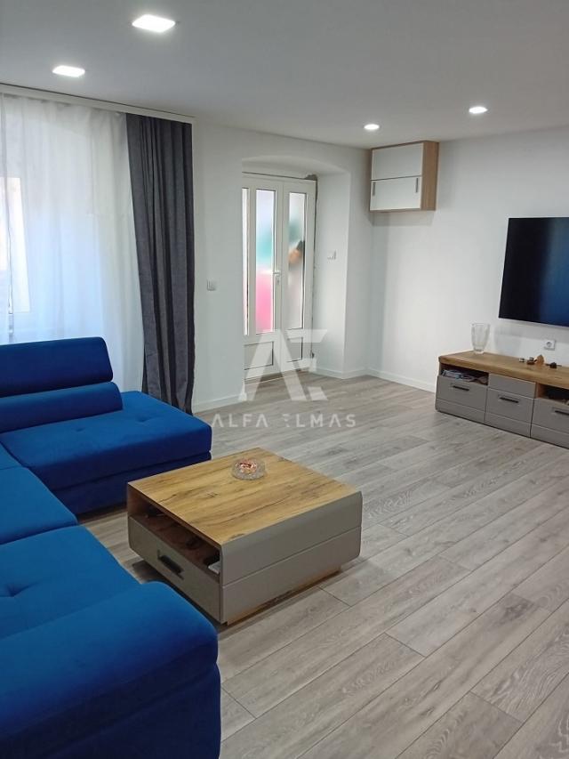 Omišalj, completely renovated house near all amenities!! ID 220