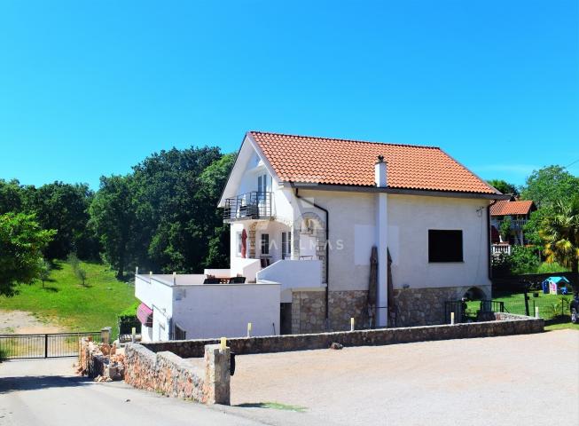 Vrbnik, okolica predivna samostojeća kuća sa pogledom na more!! ID 254 