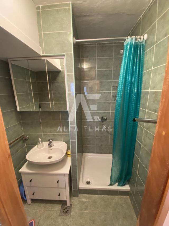 Malinska, okolica, dvojna kuća sa 5 apartmana! ID 266 