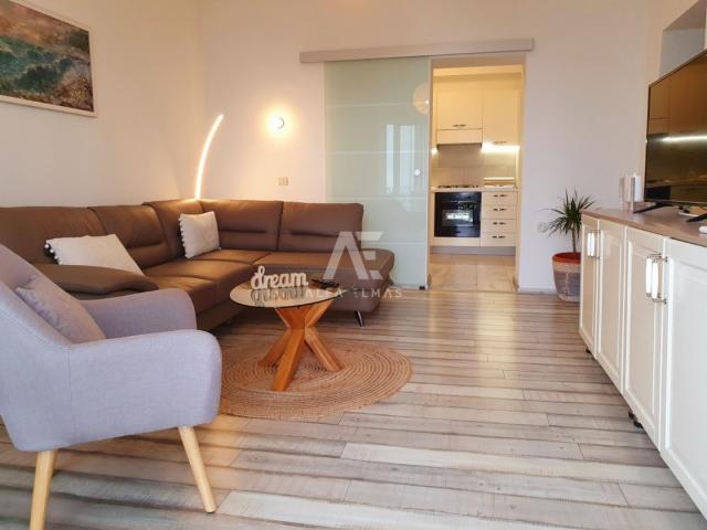 Opatija apartman u prizemlju s predivnim pogledom na more!! ID 328 