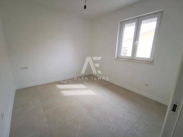 Šilo, apartment on the first floor, first row to the sea!! ID 351